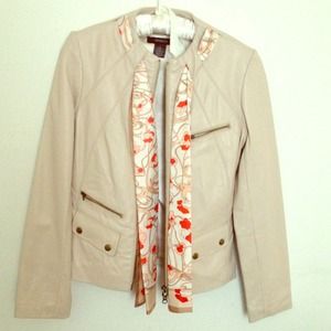 Creamy beige leather jacket with scarf, size 4