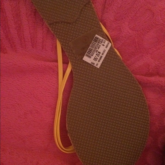 Sandals - Picture 3 of 4
