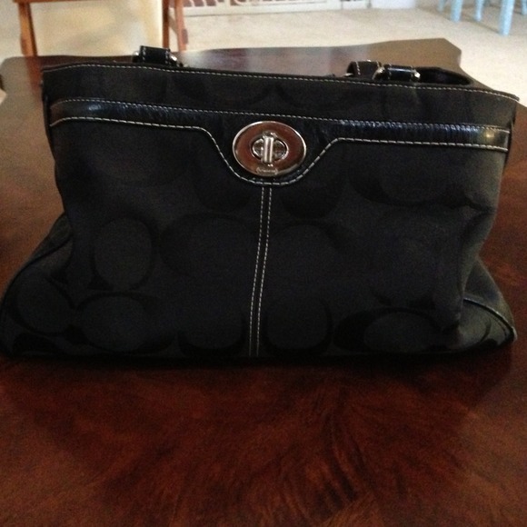 **PRICE REDUCED** Coach bag