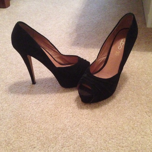 Aldo peep toes