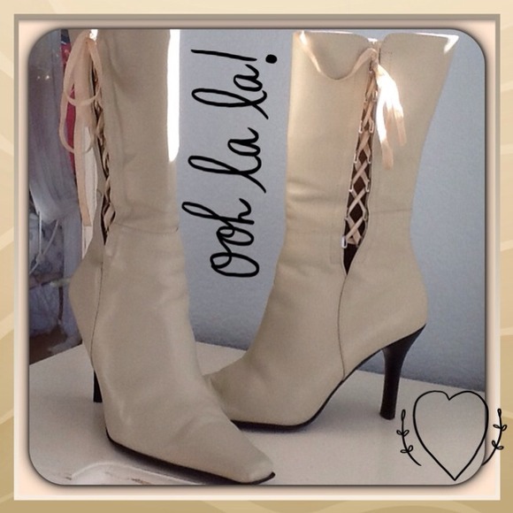 Boots - 🎉Final Sale🎉Host Pick🎉 lace up boots in ivory