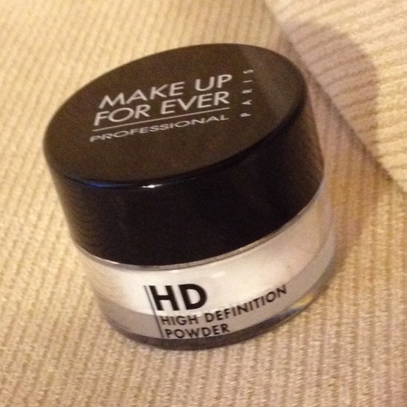 Make up for ever  HD setting powder