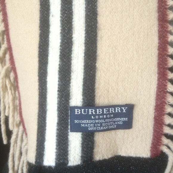 🎉HOST PICK x 2🎉 Burberry happy scarf! - Picture 3 of 3