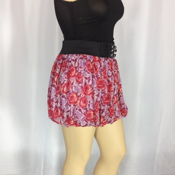 Rue 21 balloon Multi color skirt. L:17". W:33" - Picture 3 of 4