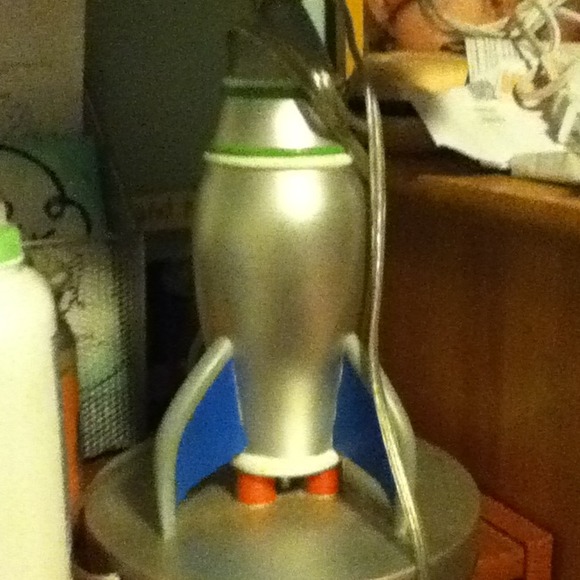 Rocket lamp