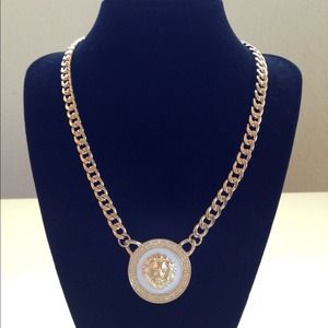 Lion Emblem Pendant Chain Necklace