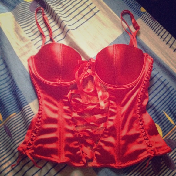 💔SOLD💔H&M Sexy Red Bustier