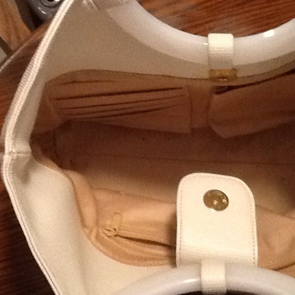 Hand Purse - Picture 3 of 3