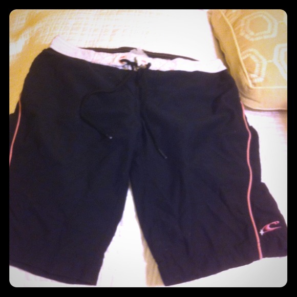 Board shorts - Picture 1 of 1