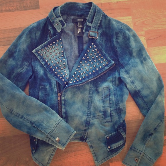 Forever 21 Jackets & Blazers - ⚡️🚩HOST PICK🚩Studded acid wash moto jacket
