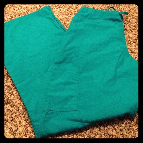 Teal Colored Medical Scrubs (SM)