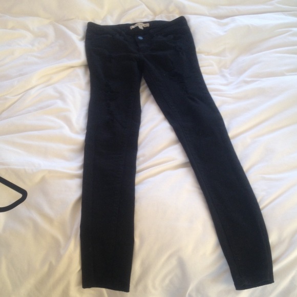 Black ripped on knees jeans