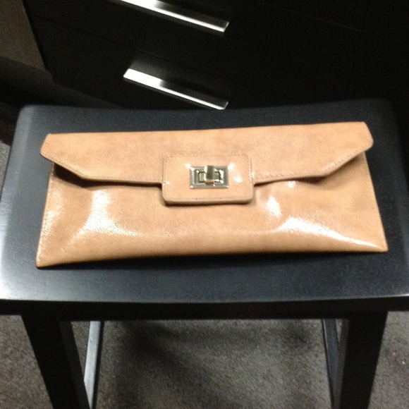 Nude Clutch