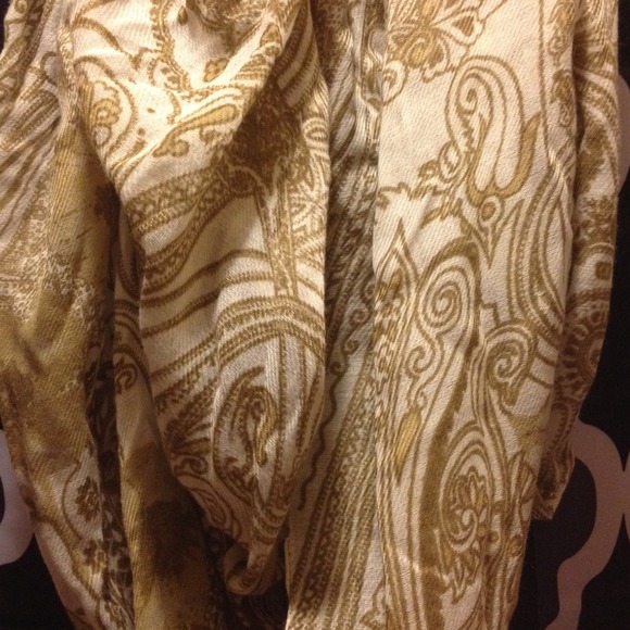 Infinity Scarf - Picture 2 of 4