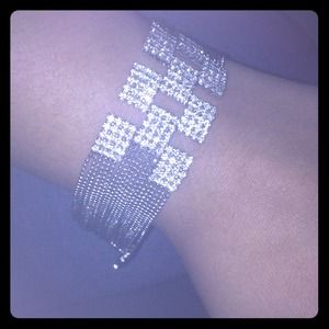 Diamond  bracelet (not real diamond)