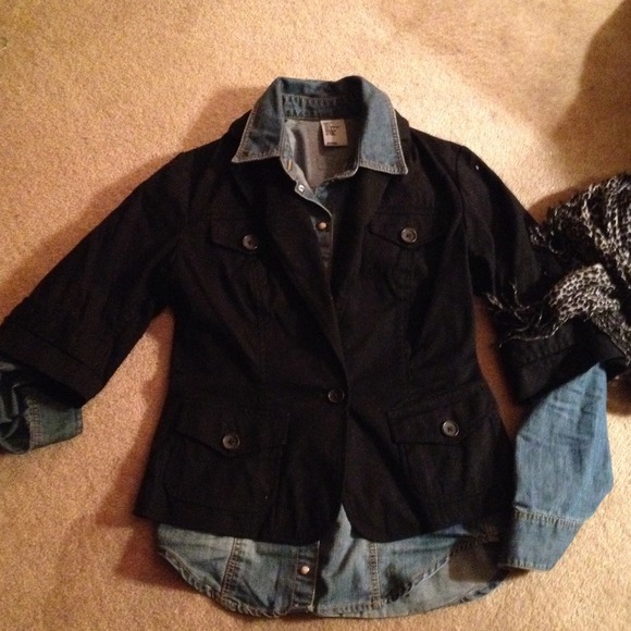 🎉HP🎉Banana Republic Military Style Blazer. - Picture 3 of 4