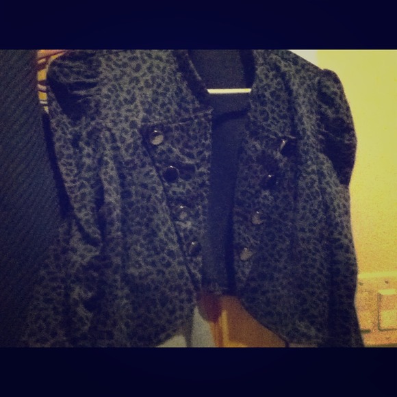 Short cardigan up to waist