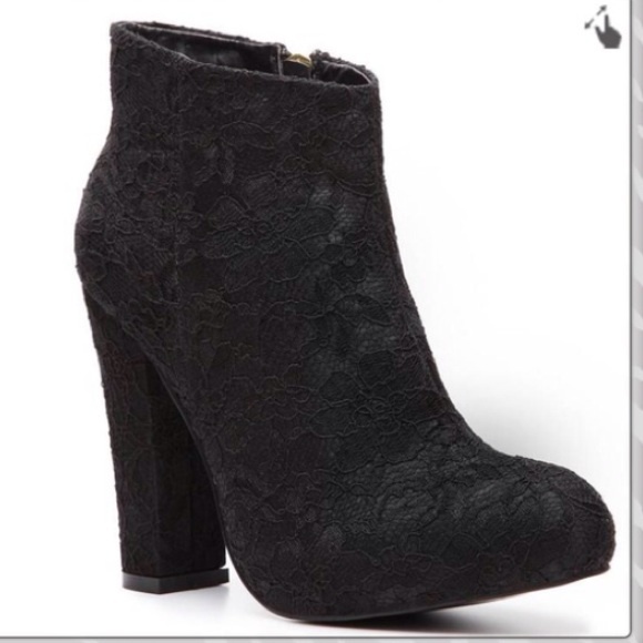 Diba Sumner Lace Bootie / Price reduced ✂️ - Picture 2 of 2