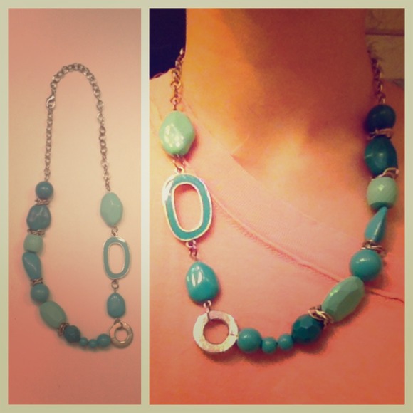 Negotiate/trade. Goes with mainly any blue/green.