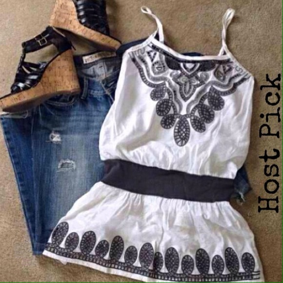 Forever 21 Tops - ❌SOLD IN BUNDLE❌🎉2xHP🎉 Forever 21 Tunic.