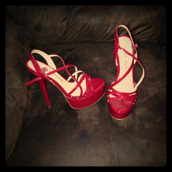 Shoe
