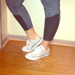 Converse All Stars- silver sparkle size 8