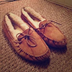 Ugg Dakota moccasins