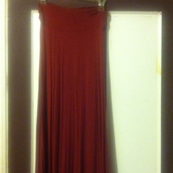 Burgundy Maxi Skirt/Wedges bundle