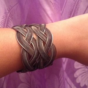 Crisscross bracelet
