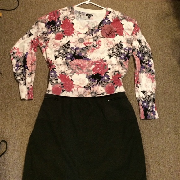 Worthington  stretch grey skirt and sweater