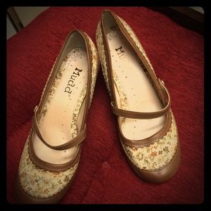 Mary Jane brown pumps