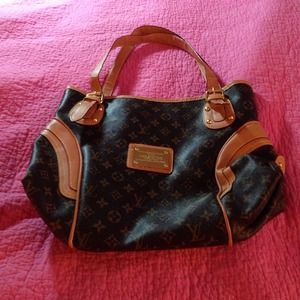 *ON HOLD*Louis Vuitton bag *NOT AUTHENTIC*