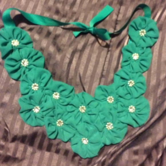 Bib necklace!