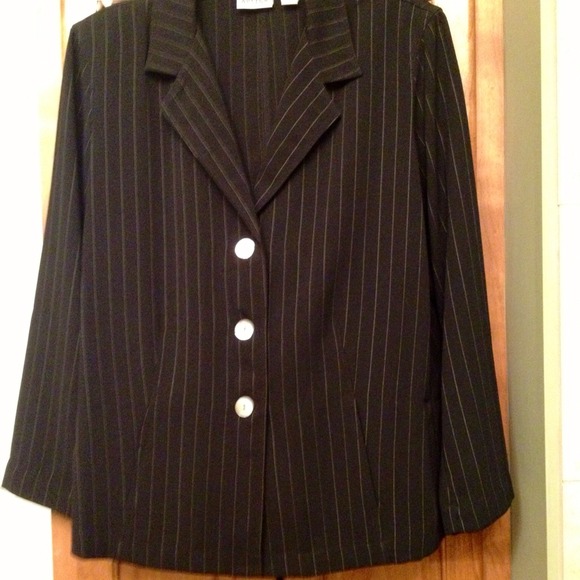 Chico's lightweight pants suit