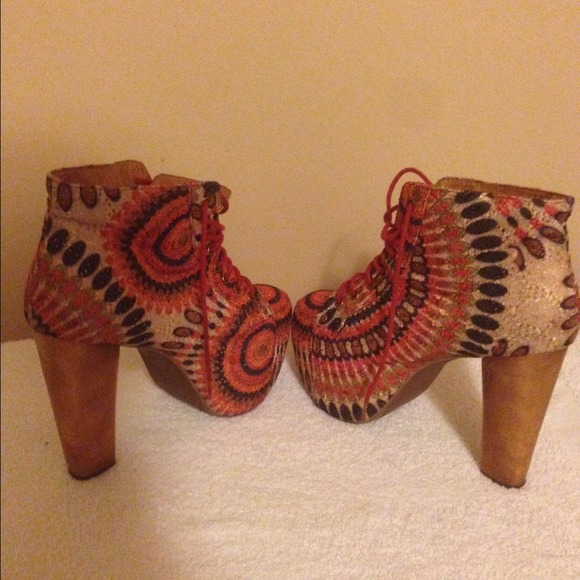 🚨SOLD🚨Jeffrey Campbell Red Feather Lita's - Picture 2 of 4