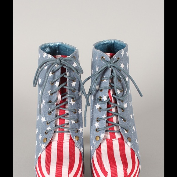 💋SOLD OUT💋American Flag Platform Booties - Picture 4 of 4