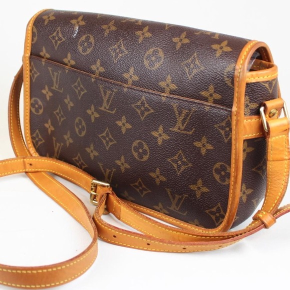 💯% Authentic Louis Vuitton Sologne - Picture 2 of 3