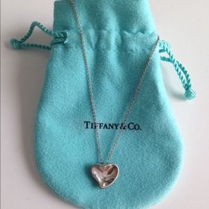 Tiffany Elsa Peretti heart necklace