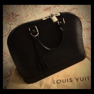 SOLD*** Louis Vuitton Epi Alma - New!