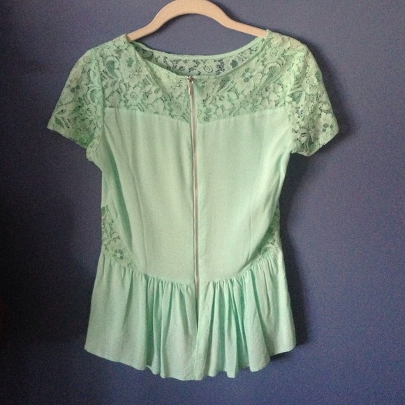 Kirra lace top - Picture 2 of 2