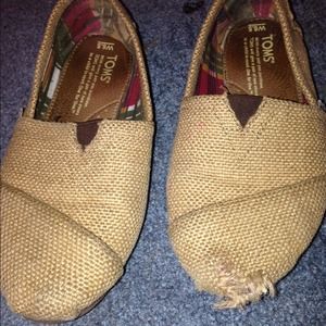 Natural Burlap Toms