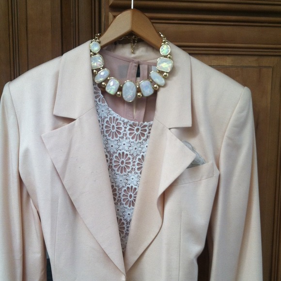 SOLD. Bundle for cathy Ann Taylor overlay lace top