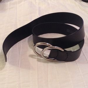 Black leather belt with silver double ring buckle