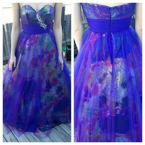 Prom dress Ball gown style