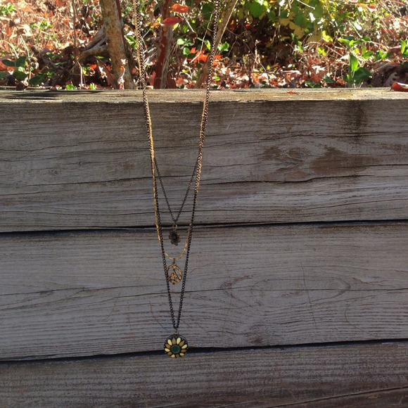 Boho 3-tiered necklace - Picture 3 of 4