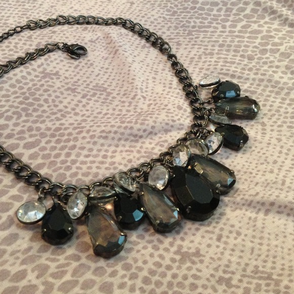 EXPRESS B&W Statement Necklace