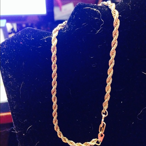 Vintage Gold plated rope bracelet.REDUCED Will not turn. Looks real gold - Picture 1 of 1