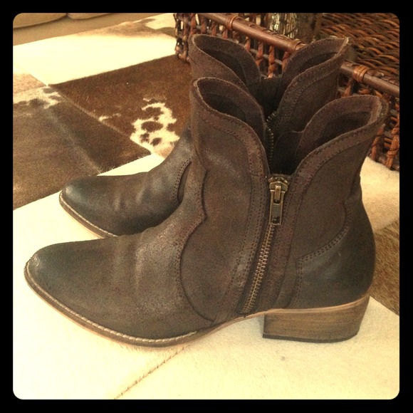 📢Trendy fall Brown Boots❤