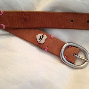 Sold in bundle to @carlyhunter13