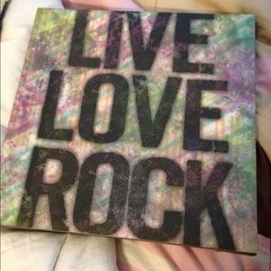 LIVE, LOVE, ROCK decoration!